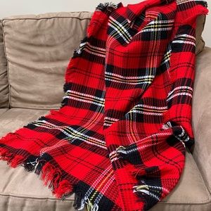 Holiday Plaid Throw with fringe